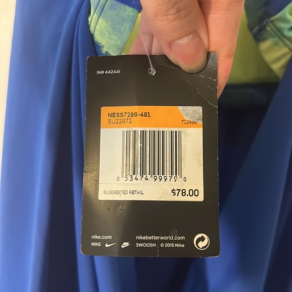 Nike tank top with built in bra size small NWT - Picture 6 of 7